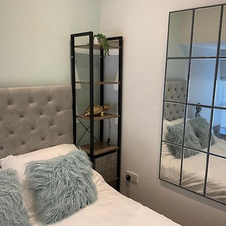 2 Bed Home From Home Apartment 41 Londra Dış mekan fotoğraf