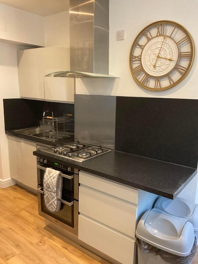 2 Bed Home From Home Apartment 41 Londra Dış mekan fotoğraf