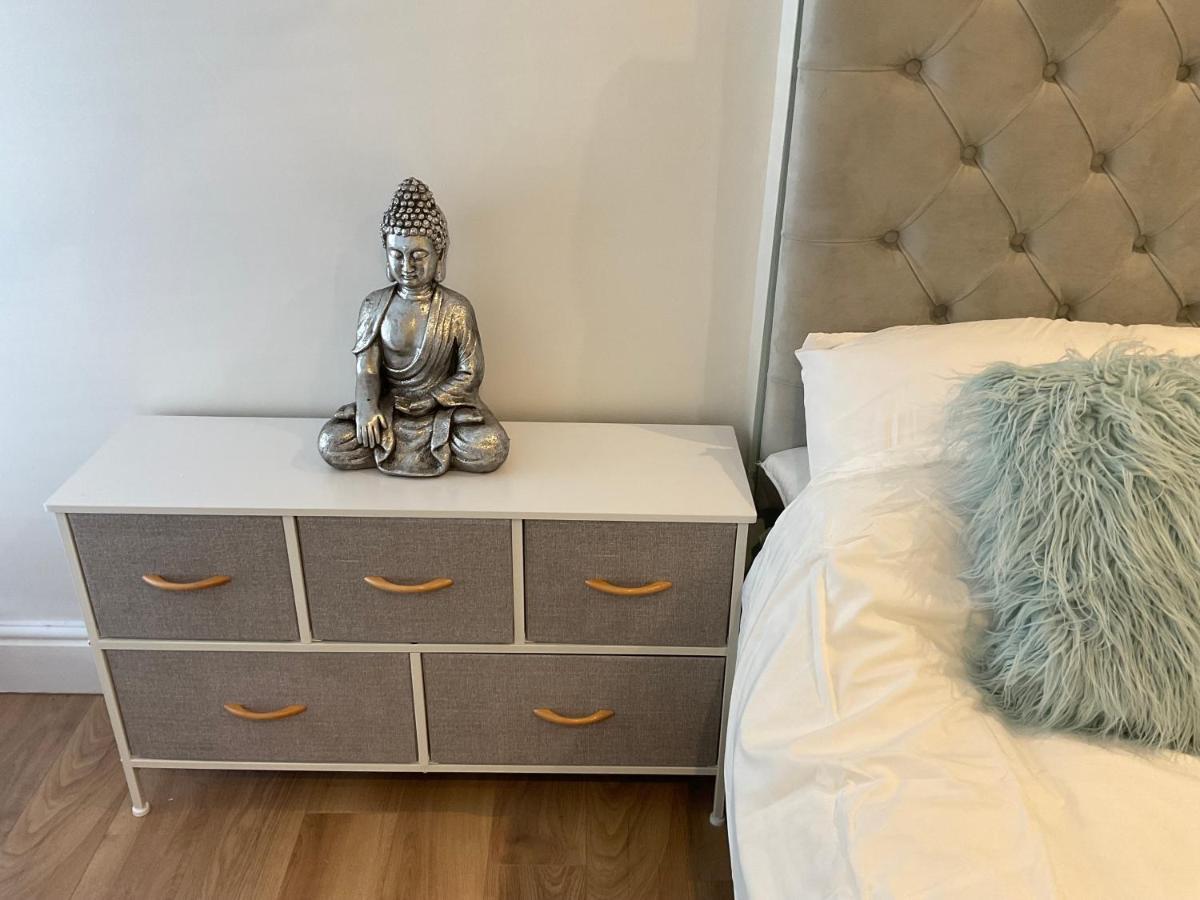 2 Bed Home From Home Apartment 41 Londra Dış mekan fotoğraf
